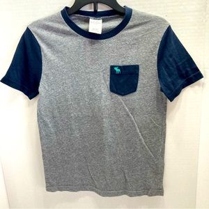 ⭐️ Abercrombie Kids pocket tee ⭐️
